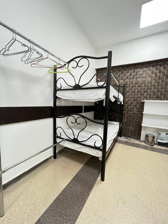 "Modeli" Hostel Tbilisi Bagian luar foto