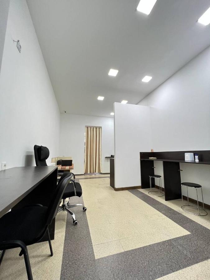 "Modeli" Hostel Tbilisi Bagian luar foto