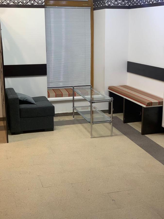"Modeli" Hostel Tbilisi Bagian luar foto