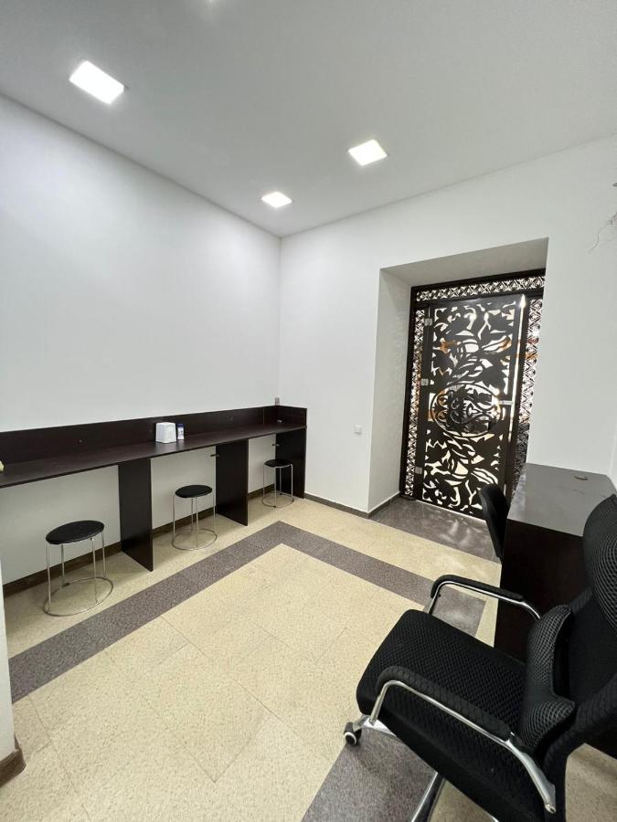 "Modeli" Hostel Tbilisi Bagian luar foto